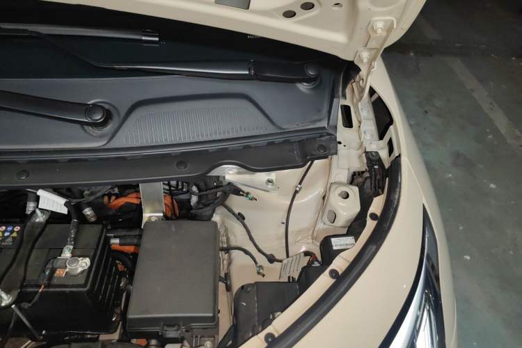 Used AION UT 2025 420 Prestige Edition Engine Bay Left