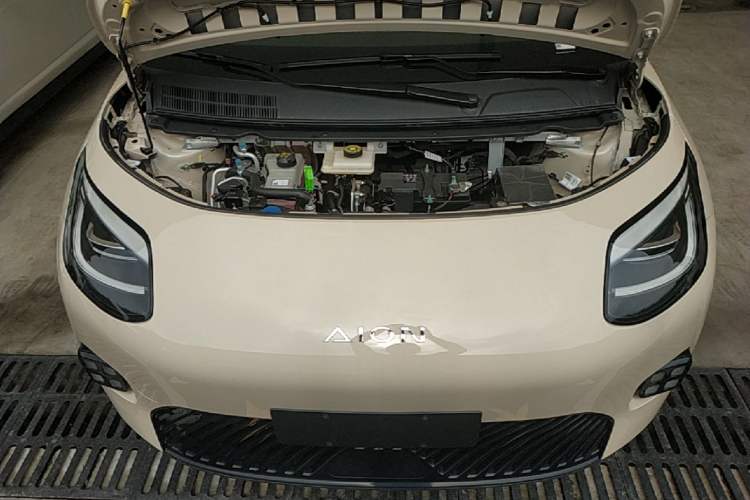 Used AION UT 2025 330 Starlight Edition Engine Bay