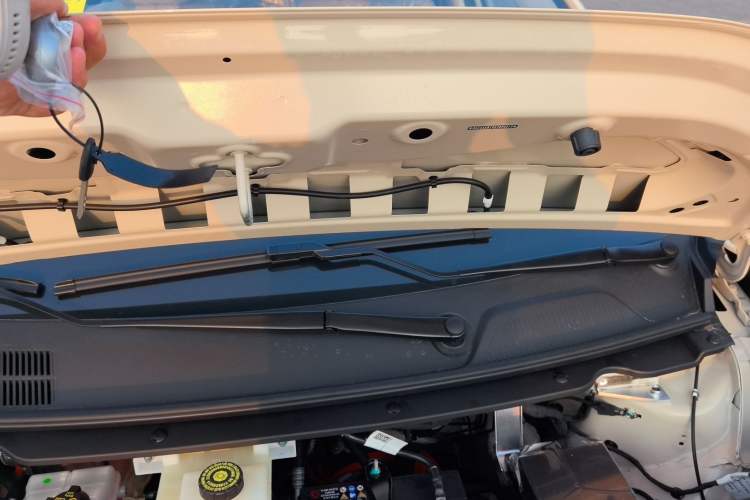 Used AION UT 2025 330 Starlight Edition Engine Bay