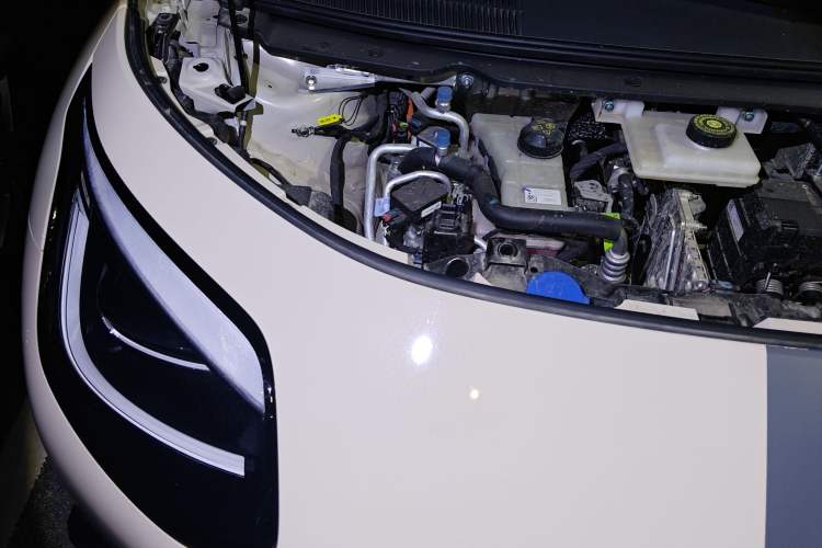 Used AION UT 2025 420 Intelligent Luxury Edition Engine Bay Right