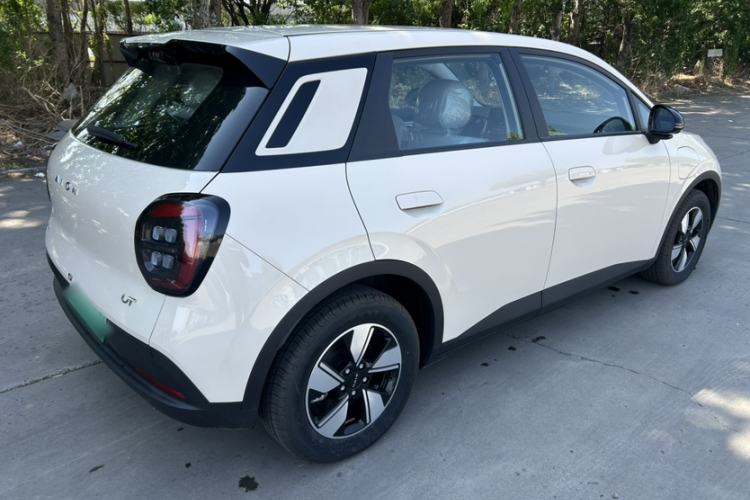 Used AION UT 2025 420 Intelligent Luxury Edition Exterior 2