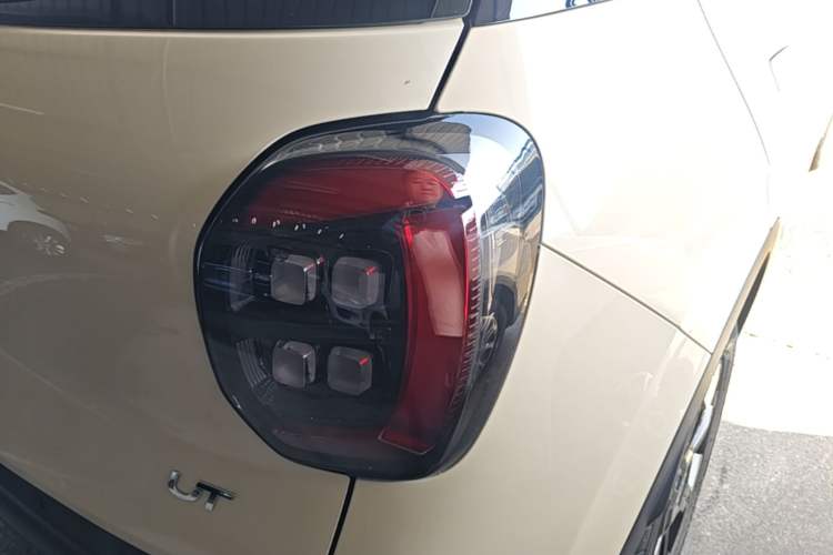 Used AION UT 2025 420 Prestige Edition Exterior 3