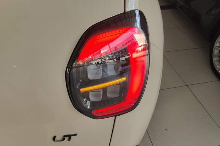 Used AION UT 2025 420 Prestige Edition Exterior 3