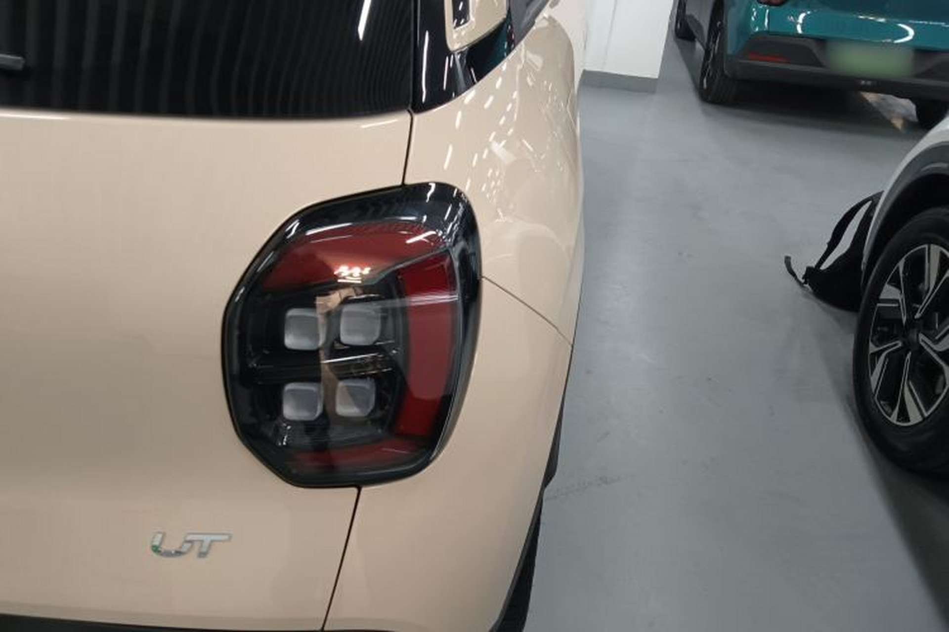 Used AION UT 2025 420 Prestige Edition Exterior 3