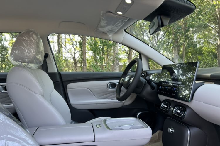 Used AION UT 2025 420 Intelligent Luxury Edition Exterior 4