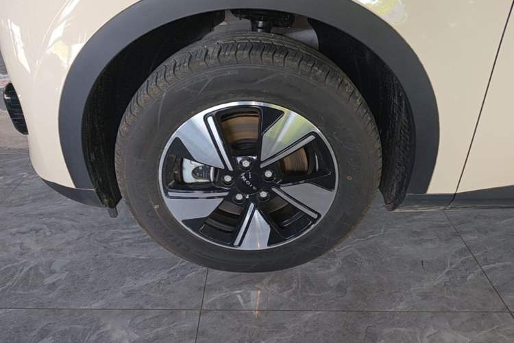 Used AION UT 2025 420 Intelligent Luxury Edition Exterior 4