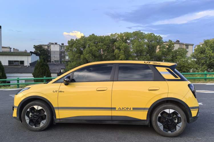 Used AION UT 2025 420 Prestige Edition Exterior 4