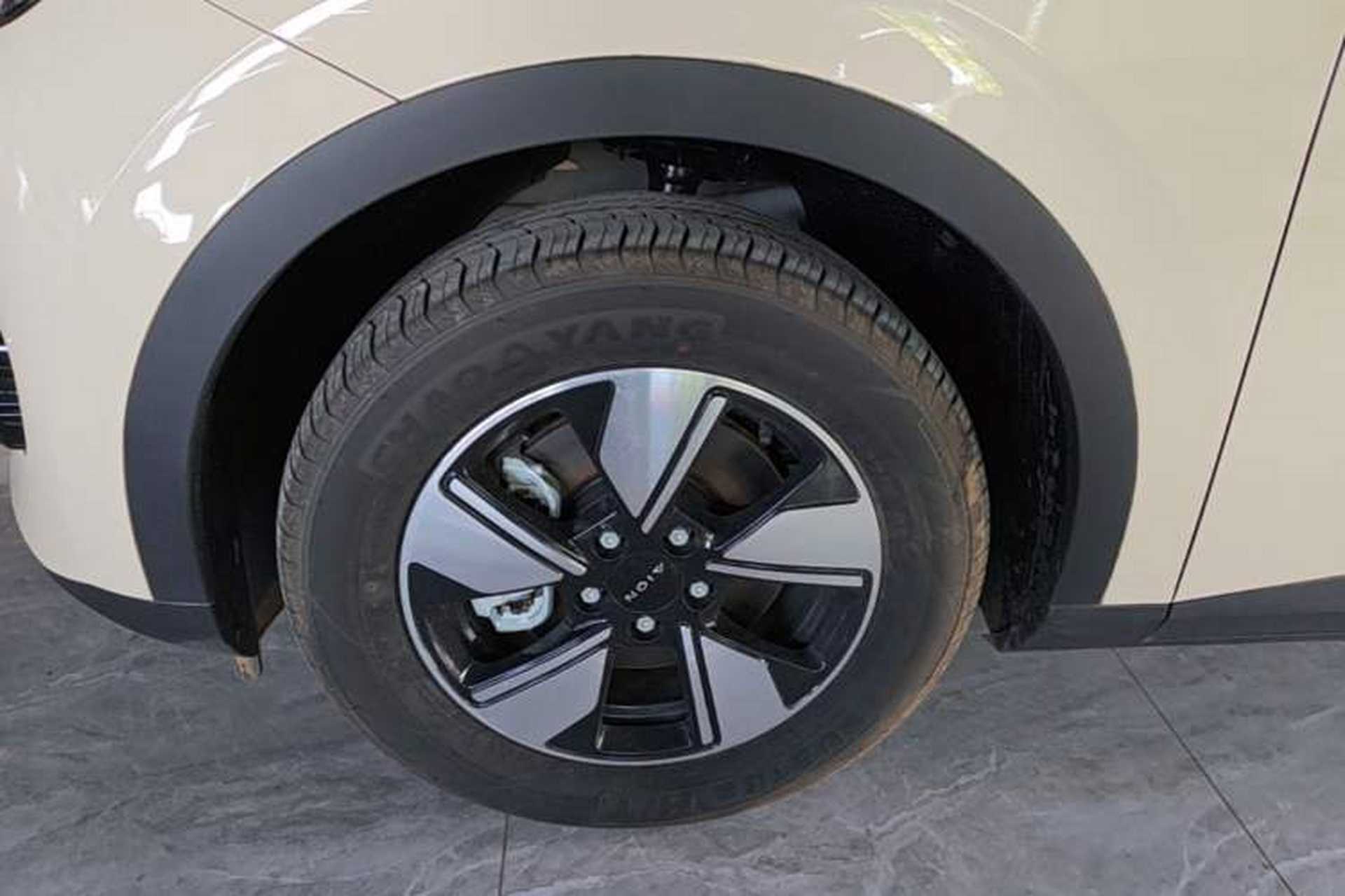 Used AION UT 2025 420 Intelligent Luxury Edition Exterior 4