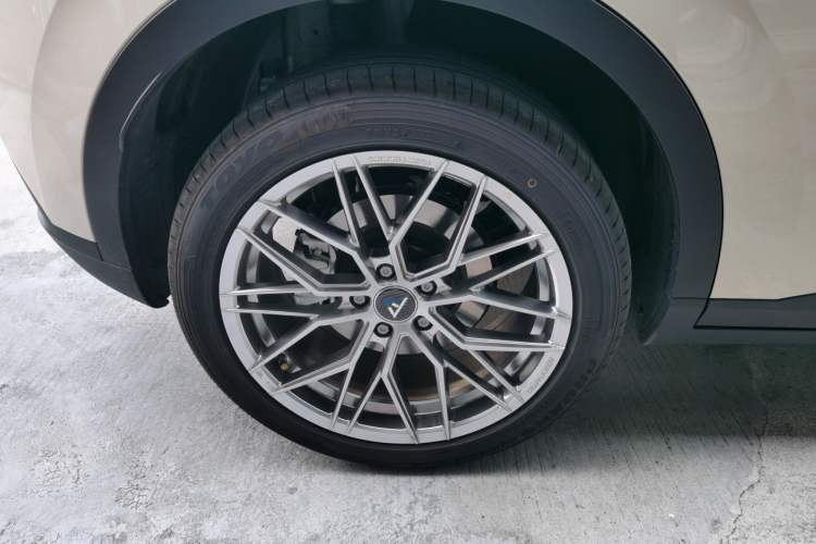 Used AION UT 2025 420 Prestige Edition Exterior 5