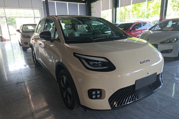 Used AION UT 2025 420 Intelligent Luxury Edition Front Right 45 Deg