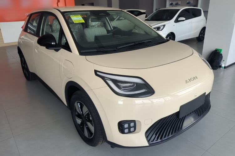 Used AION UT 2025 420 Intelligent Luxury Edition Front Right 45 Deg