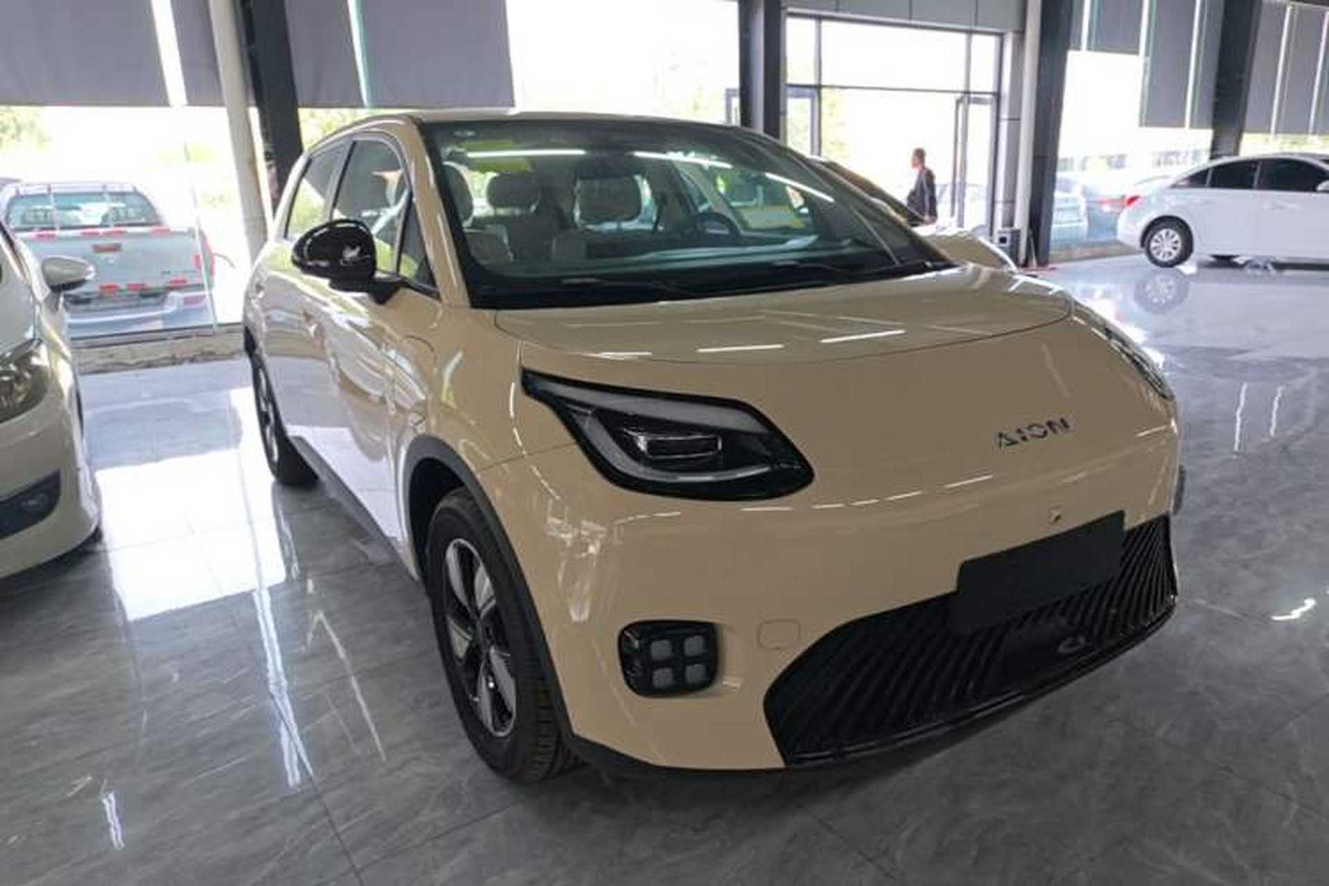 Used AION UT 2025 420 Intelligent Luxury Edition Front Right 45 Deg