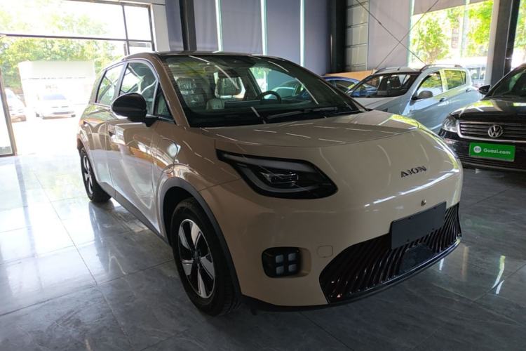 Used AION UT 2025 420 Intelligent Luxury Edition Front Right 45 Deg