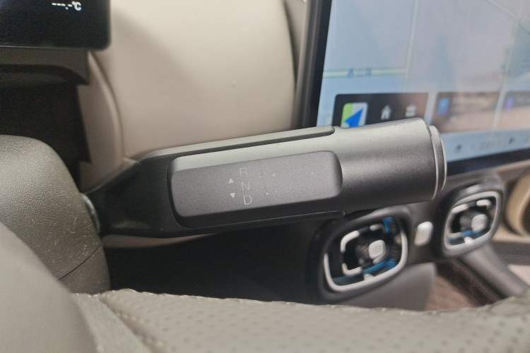 Used AION UT 2025 420 Prestige Edition Gear Lever