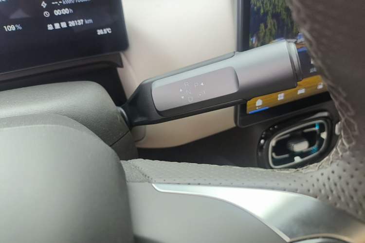 Used AION UT 2025 420 Prestige Edition Gear Lever