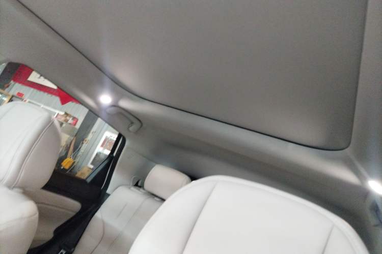 Used AION UT 2025 420 Prestige Edition Headliner