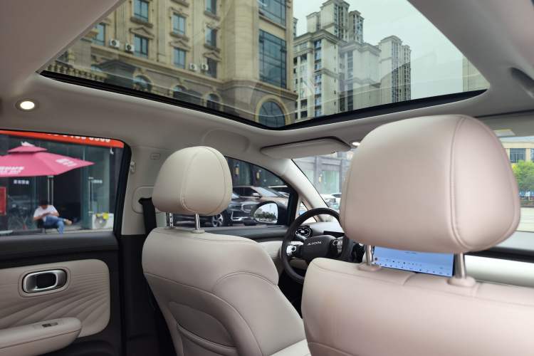 Used AION UT 2025 420 Prestige Edition Headliner