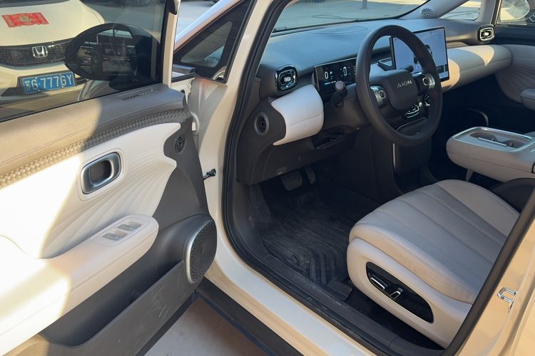 Used AION UT 2025 420 Prestige Edition Interior 1