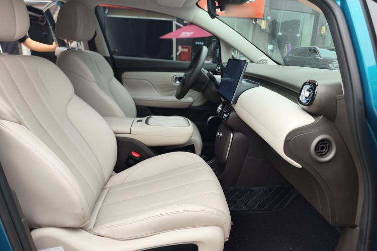 Used AION UT 2025 420 Prestige Edition Interior 1