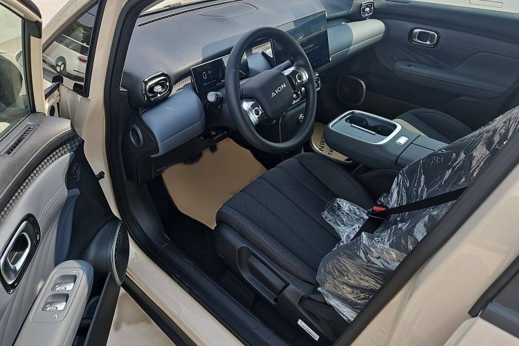 Used AION UT 2025 330 Starlight Edition Interior 2
