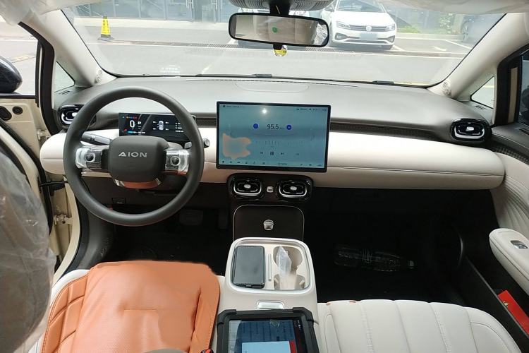 Used AION UT 2025 330 Starlight Edition Interior 2