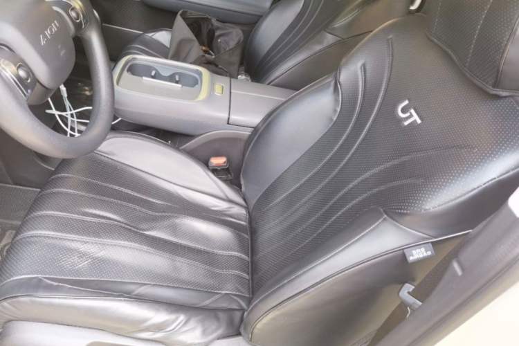 Used AION UT 2025 420 Smart Edition Interior 4