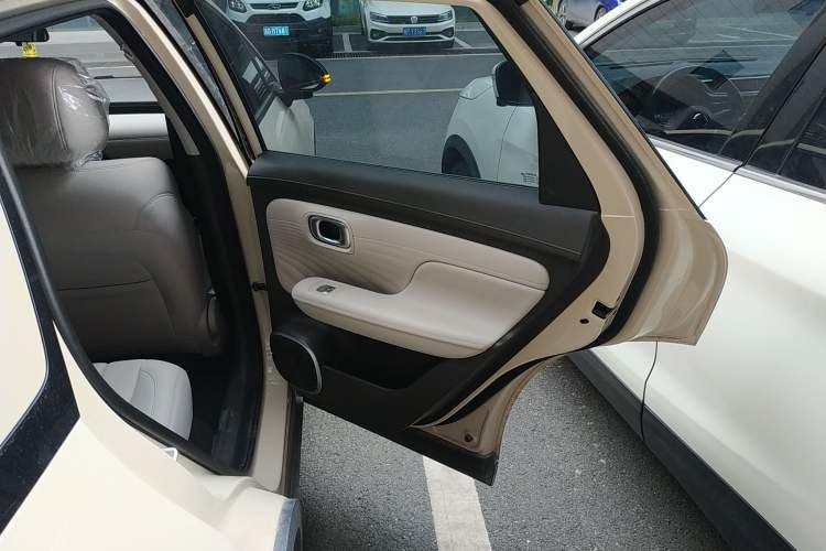 Used AION UT 2025 330 Starlight Edition Interior 6