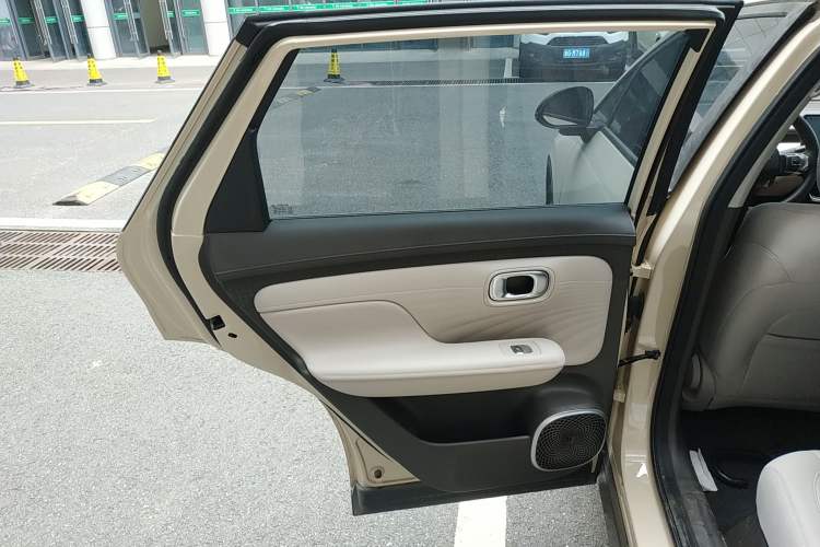 Used AION UT 2025 330 Starlight Edition Interior 8