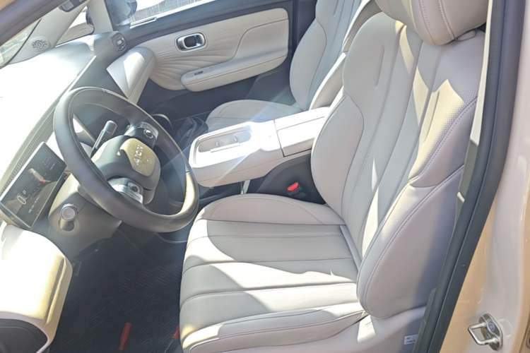 Used AION UT 2025 420 Prestige Edition Left Front Seat