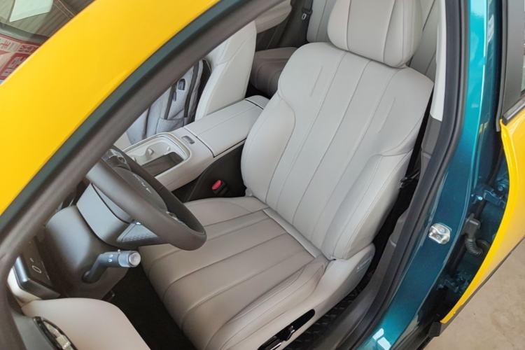 Used AION UT 2025 420 Prestige Edition Left Front Seat
