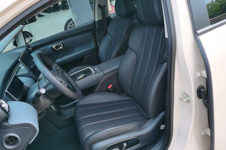 Used AION UT 2025 420 Prestige Edition Left Front Seat