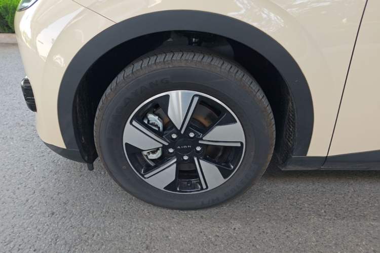 Used AION UT 2025 420 Intelligent Luxury Edition Left Front Wheel Hub