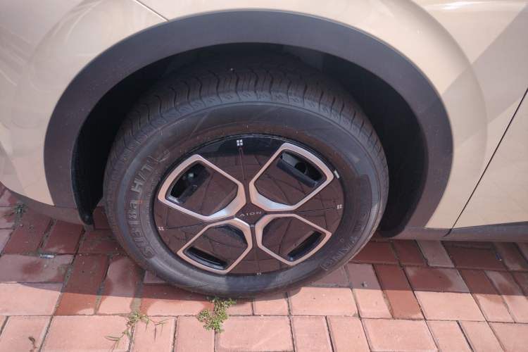 Used AION UT 2025 330 Star Edition Left Front Wheel Hub