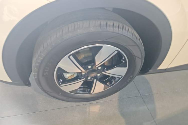 Used AION UT 2025 420 Intelligent Luxury Edition Left Front Wheel Hub