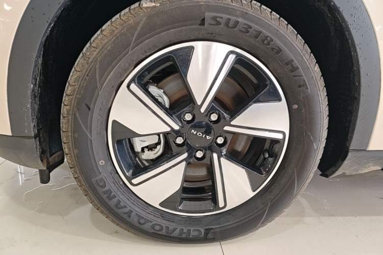 Used AION UT 2025 420 Intelligent Luxury Edition Left Front Wheel Hub
