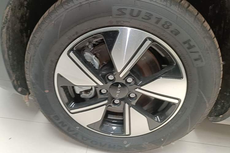 Used AION UT 2025 420 Intelligent Luxury Edition Left Front Wheel Hub