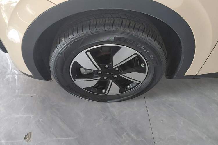 Used AION UT 2025 420 Intelligent Luxury Edition Left Front Wheel Hub