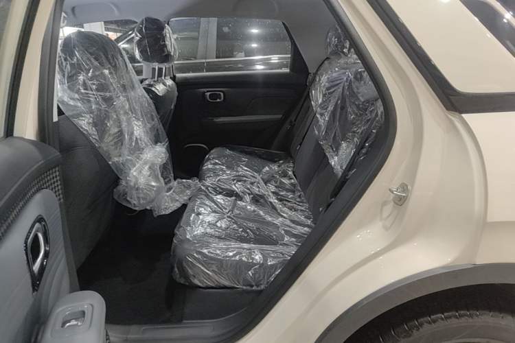 Used AION UT 2025 330 Starlight Edition Left Rear Seat