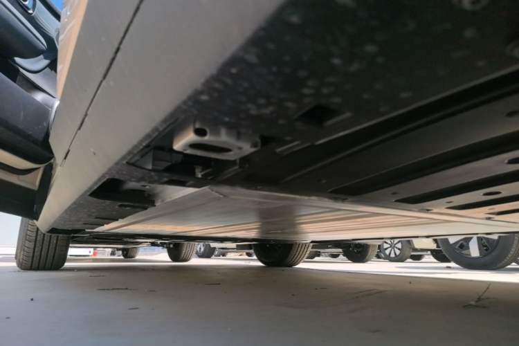 Used AION UT 2025 330 Starlight Edition Left Side Sill