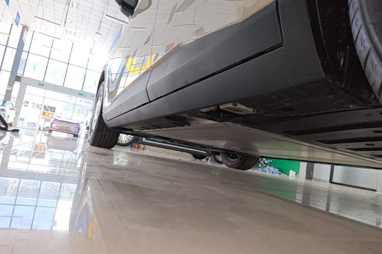 Used AION UT 2025 330 Starlight Edition Left Side Sill