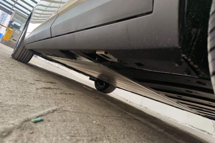 Used AION UT 2025 330 Star Edition Left Side Sill