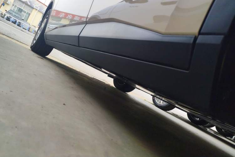 Used AION UT 2025 330 Starlight Edition Left Side Sill