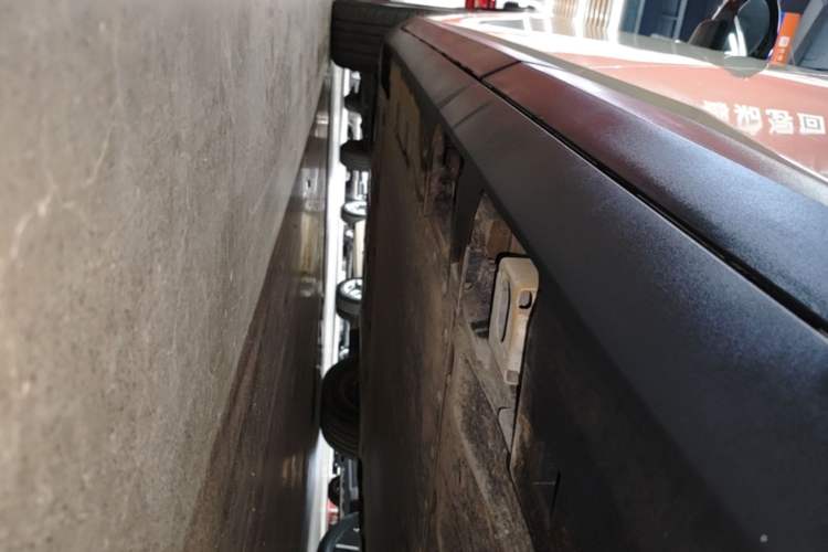 Used AION UT 2025 330 Starlight Edition Left Side Sill