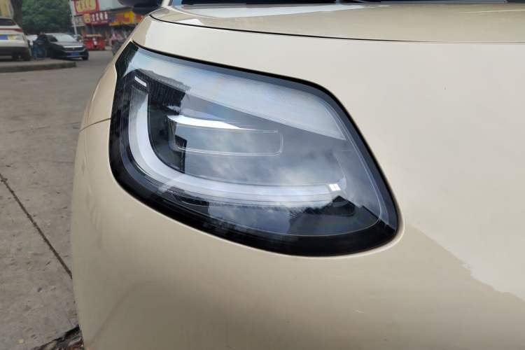 Used AION UT 2025 420 Prestige Edition Right Front Headlight