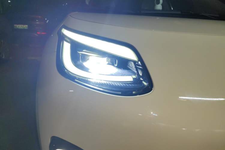 Used AION UT 2025 420 Prestige Edition Right Front Headlight