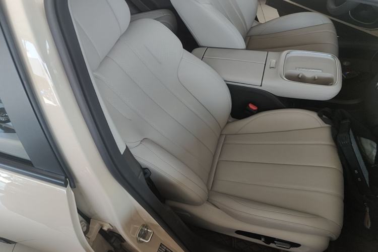 Used AION UT 2025 420 Prestige Edition Right Front Seat