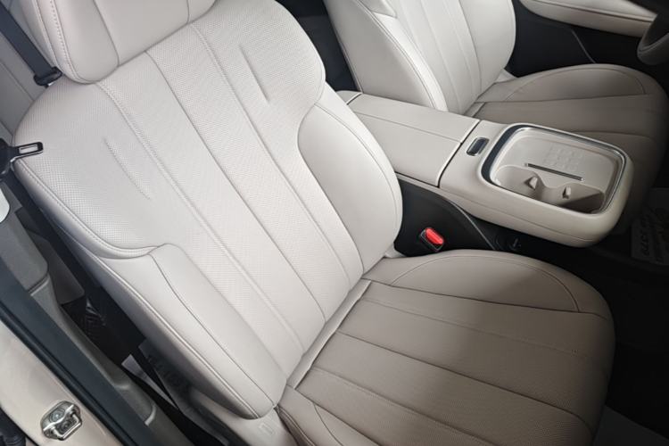 Used AION UT 2025 420 Prestige Edition Right Front Seat
