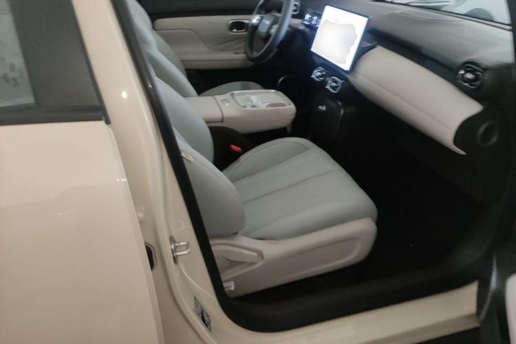 Used AION UT 2025 330 Starlight Edition Right Front Seat