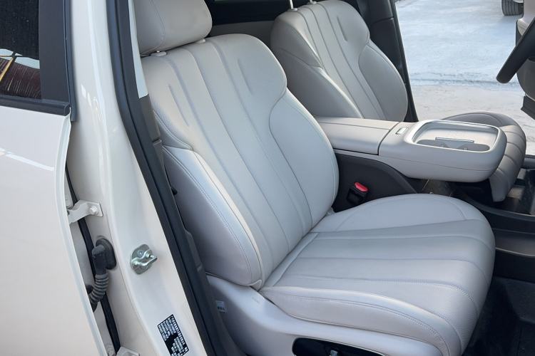 Used AION UT 2025 420 Prestige Edition Right Front Seat