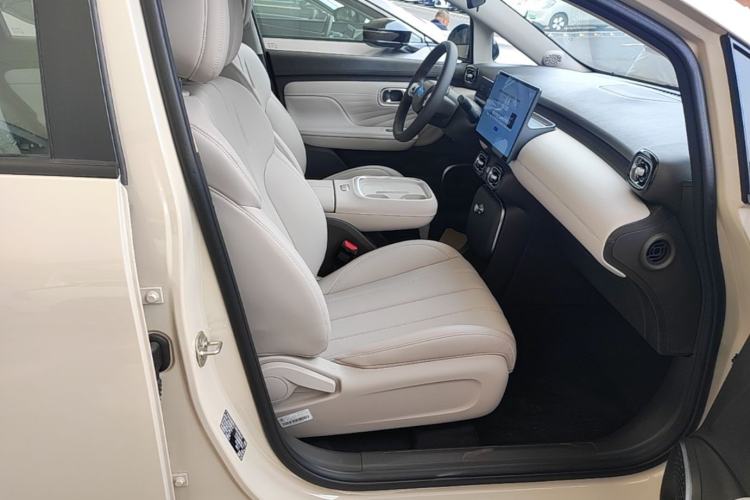 Used AION UT 2025 420 Intelligent Luxury Edition Right Front Seat